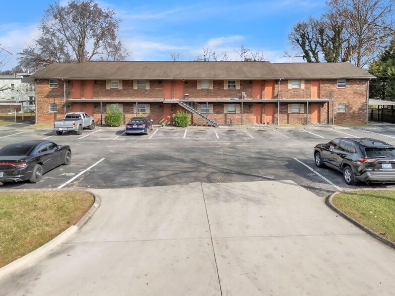More Photos Of 4700 Upchurch Rd, Knoxville Apartments For Sale