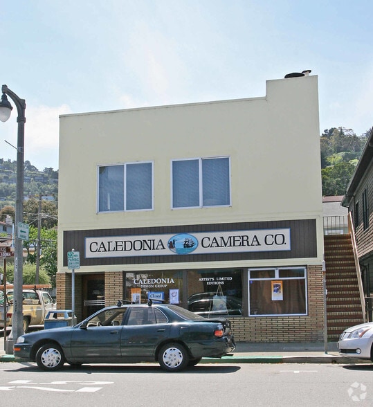 More Photos Of 301-303 Caledonia St, Sausalito Storefront Retail Residential For Lease