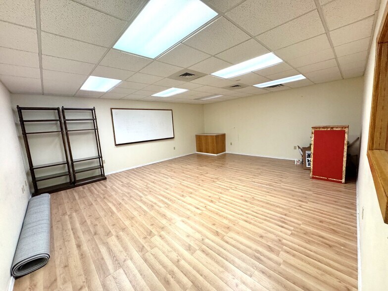 More Photos Of 1118 S Park St, Madison Office For Lease