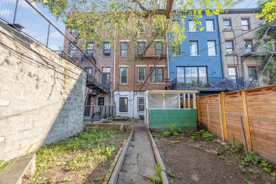 More Photos Of 411 Union St, Brooklyn Apartments For Sale