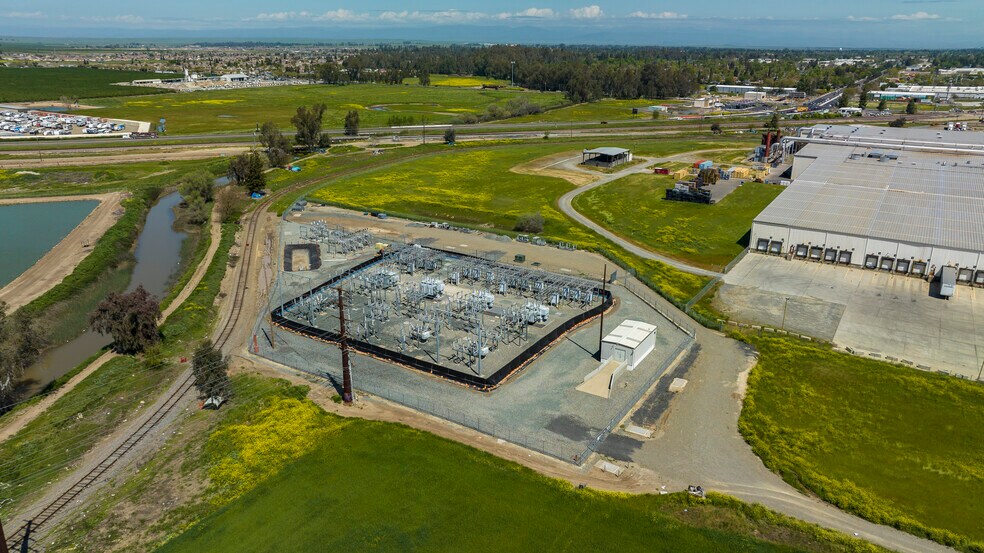 More Photos Of 2201 Cooper Ave, Merced Manufacturing For Lease