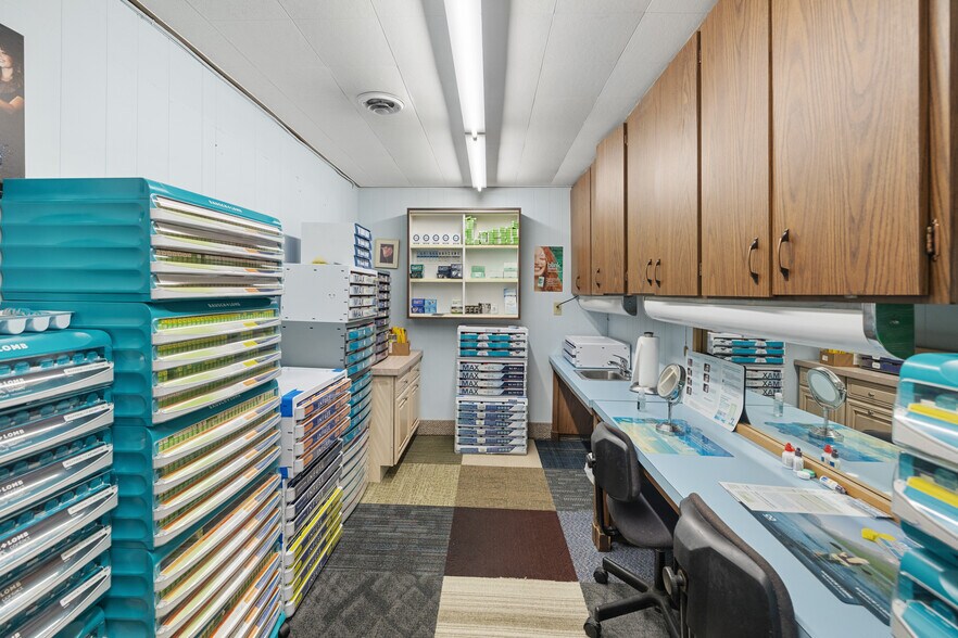 More Photos Of 105 N Main St, North Syracuse Medical For Sale