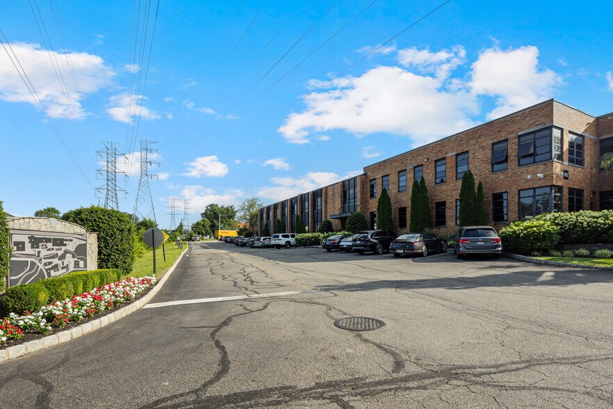 More Photos Of 65 Ramapo Valley Rd, Mahwah Unknown For Lease