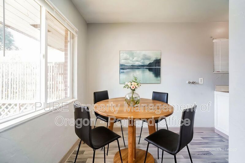 More Photos Of 1049 SE Walnut St, Hillsboro Apartments For Sale