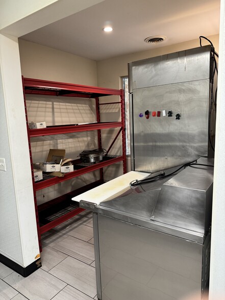 More Photos Of 1600 Princess Anne St, Fredericksburg Restaurant For Sale