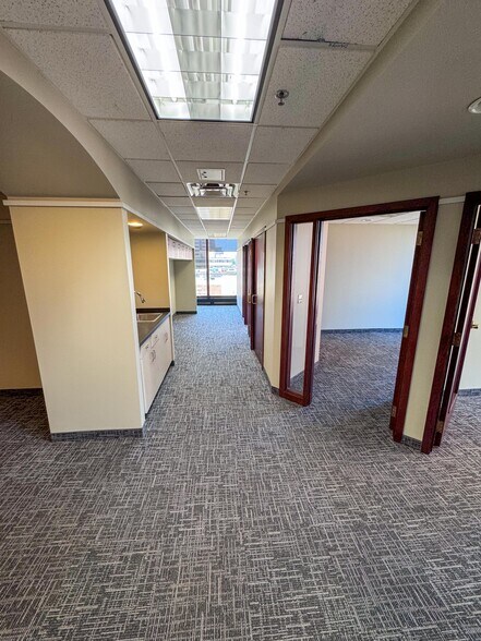 More Photos Of 206 S Broadway, Rochester Office For Lease