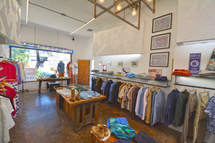 More Photos Of 8358-8360 W 3rd St, Los Angeles Storefront For Lease