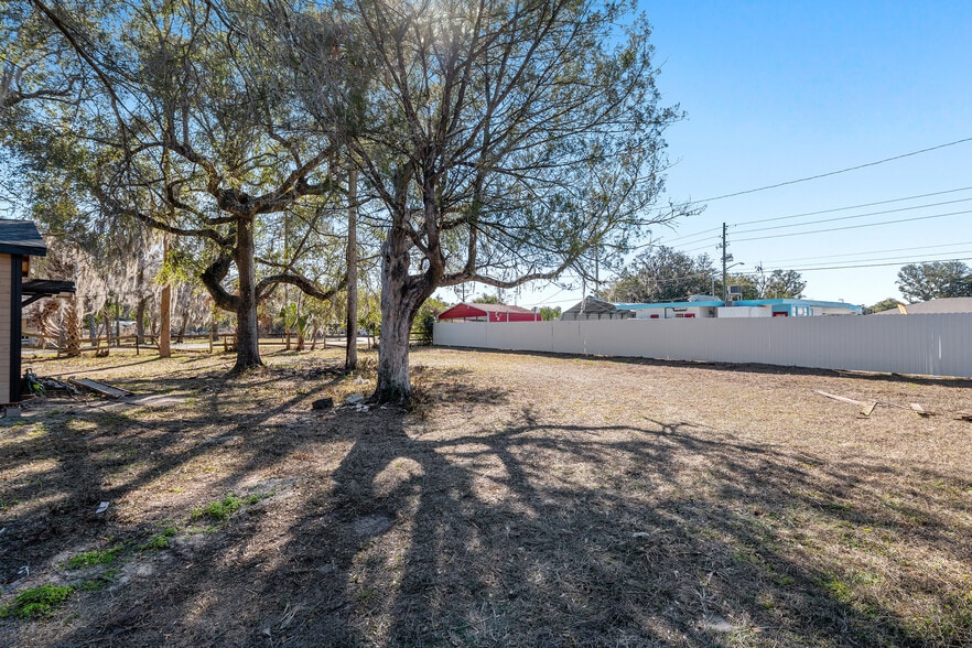 More Photos Of 1007 25th St, Ocala General Retail For Sale