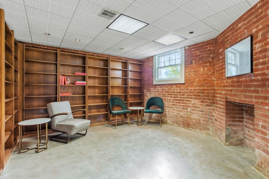 More Photos Of 1923 N Classen Blvd, Oklahoma City Office For Lease