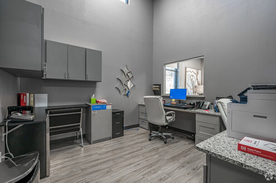 More Photos Of 8479 Davis Blvd, North Richland Hills Medical For Sale