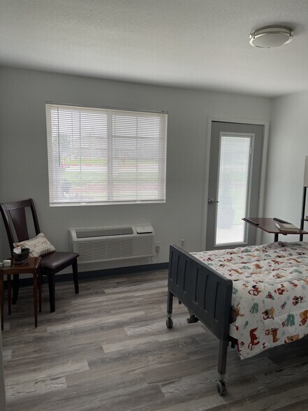 More Photos Of Upscale OK City Assisted Living Care Home, Oklahoma City Continuing Care Retirement Community For Sale
