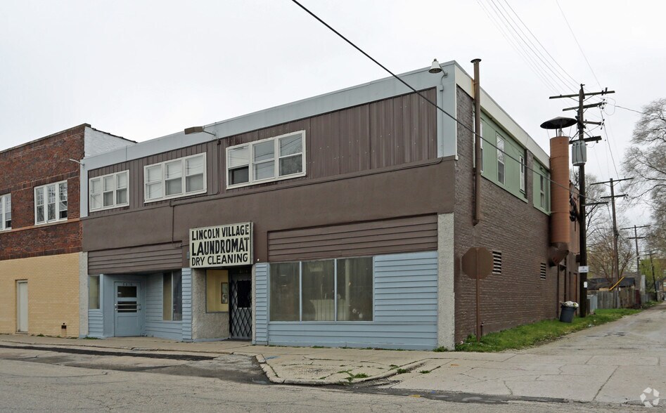 Primary Photo Of 6814 14th Ave, Kenosha Storefront Retail Residential For Sale