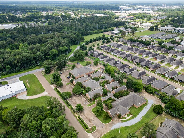 More Photos Of 450 Towne Center Blvd, Ridgeland Skilled Nursing Facility For Sale