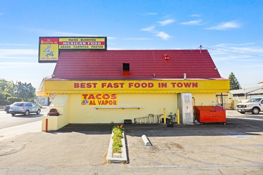 More Photos Of 921 Pacific Coast Highway, Redondo Beach General Retail For Sale