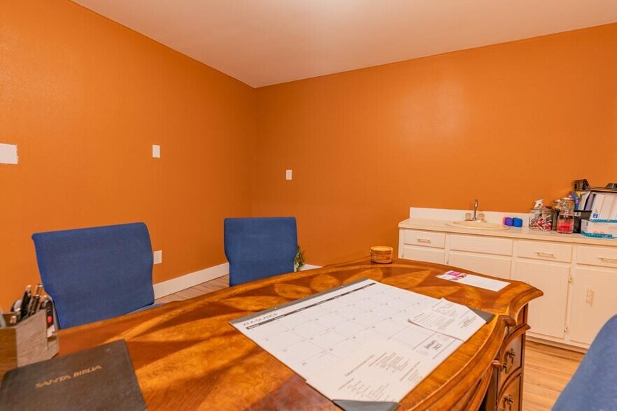 More Photos Of 1080 Main St NW, Lenoir Office For Sale