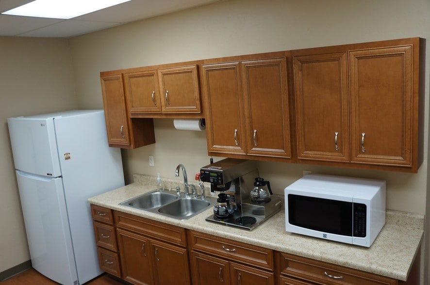 More Photos Of 8320 S Penn Ave, Oklahoma City Office For Lease