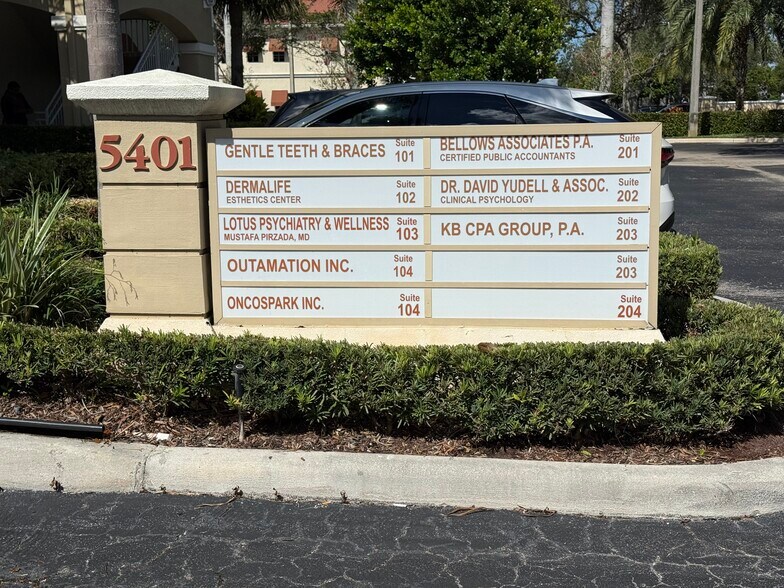 More Photos Of 5401 N University Dr, Coral Springs Medical For Sale