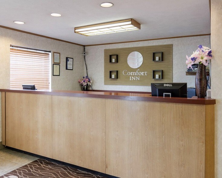 More Photos Of 2108 S Main St, Farmville Hotel For Sale