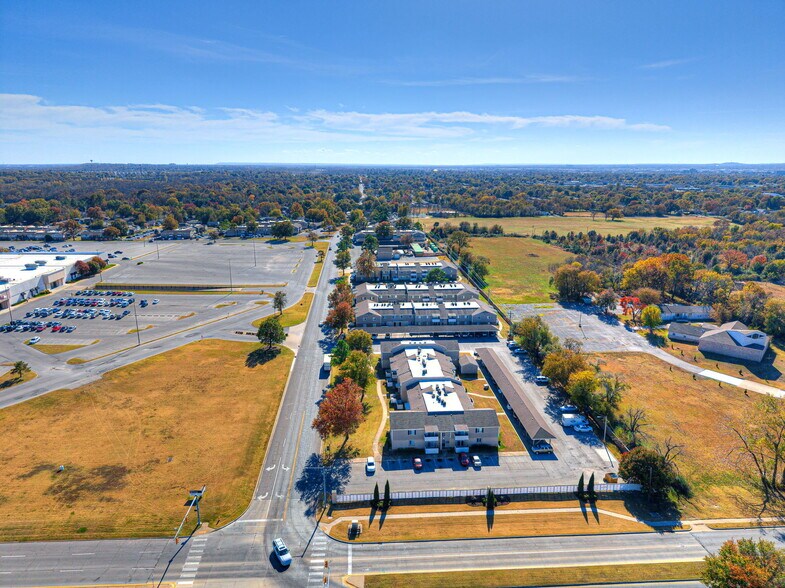 More Photos Of 2302 S 137th East Ave, Tulsa Apartments For Sale