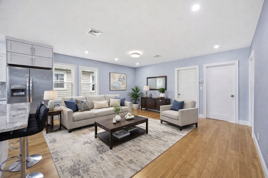 More Photos Of 96 Coale Ave, Staten Island Multifamily For Sale