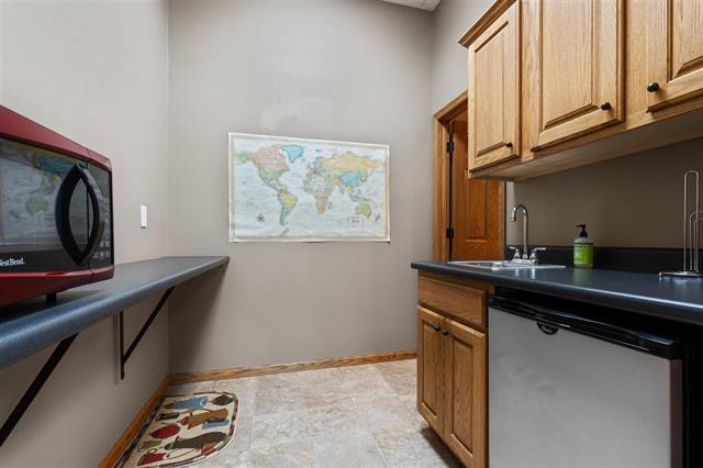 More Photos Of 217 8th Ave, Wellman Medical For Sale