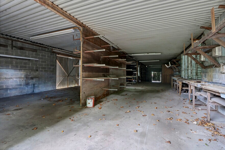 More Photos Of 610 Front St, Wilmington Warehouse For Lease