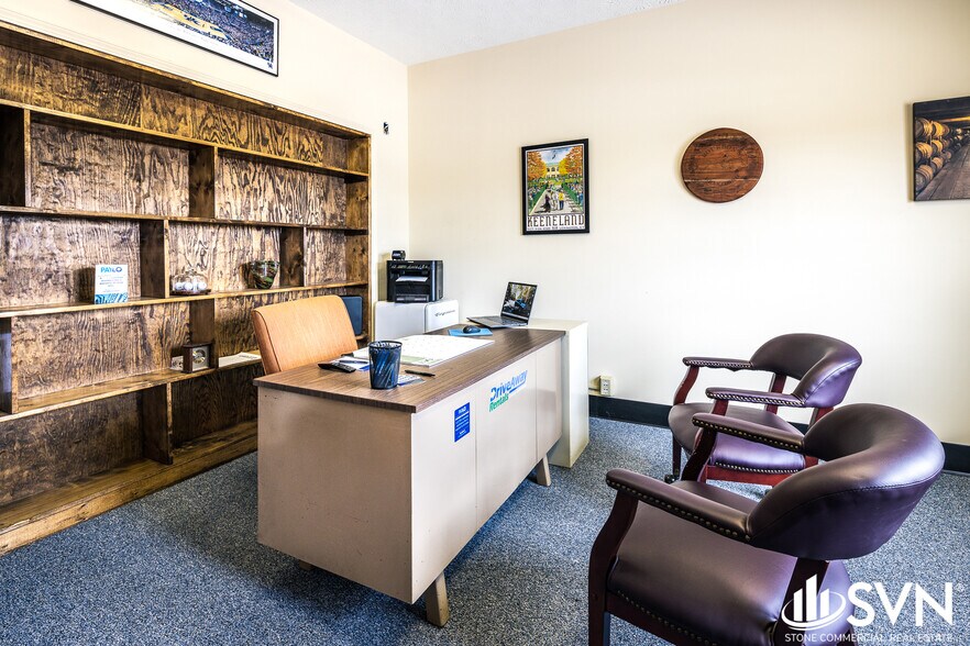 More Photos Of 220 Big Run Rd, Lexington Light Manufacturing For Lease