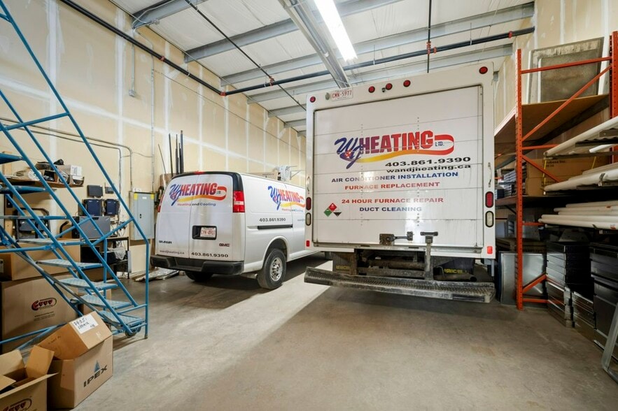 More Photos Of 10 Wrangler Pl, Rocky View C Warehouse For Sale