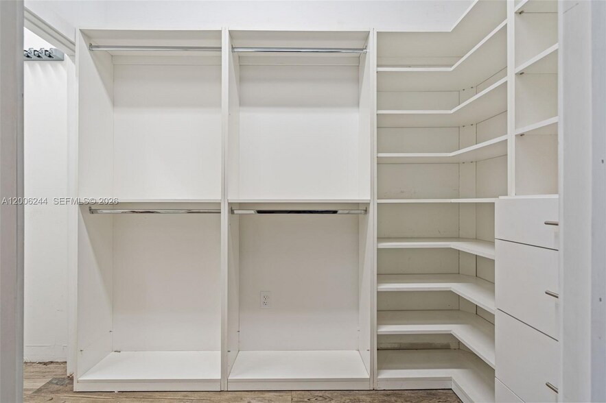More Photos Of 4885 NW 7th Ave, Miami Office For Sale