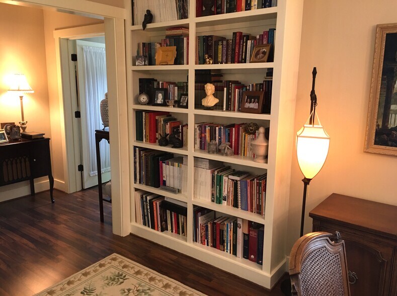 More Photos Of 444 S Beech Mountain Pky, Banner Elk Office For Sale