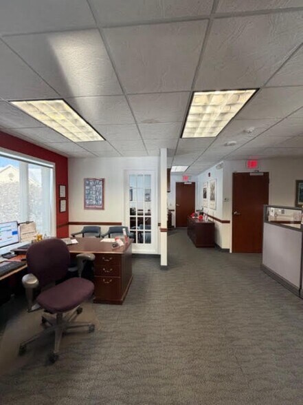 More Photos Of 10 Grove St, Pittsford Office For Lease