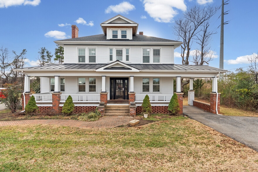 More Photos Of 15115 Forest Road, Forest Office For Lease