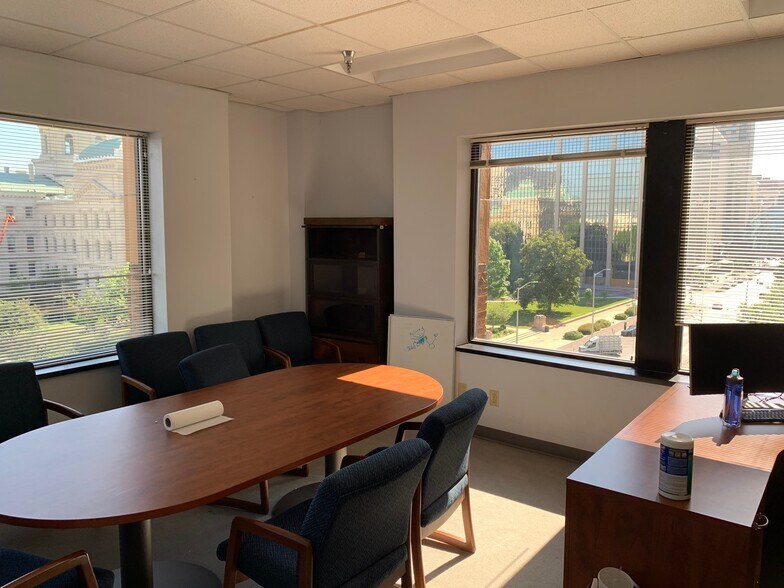 More Photos Of 309 W Washington St, Indianapolis Office For Lease
