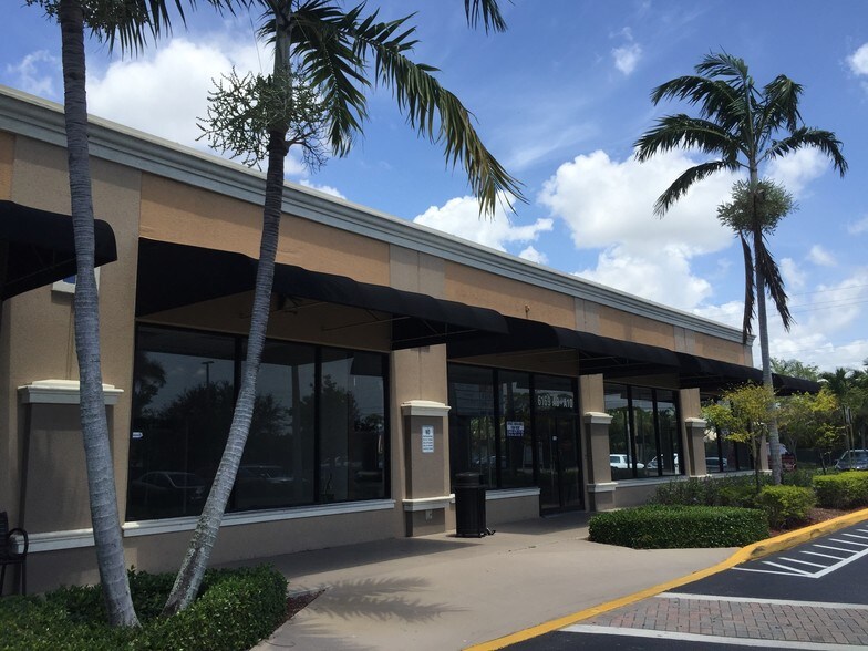 More Photos Of 6169-6185 Jog Rd, Lake Worth Unknown For Lease