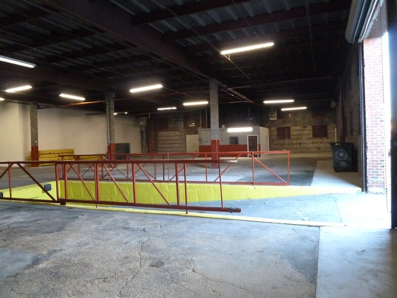 More Photos Of 721-731 Berriman St, Brooklyn Warehouse For Lease