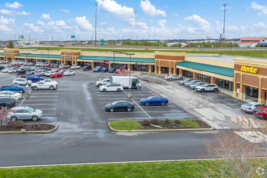 More Photos Of 1370 Veterans Pky, Clarksville Restaurant For Lease