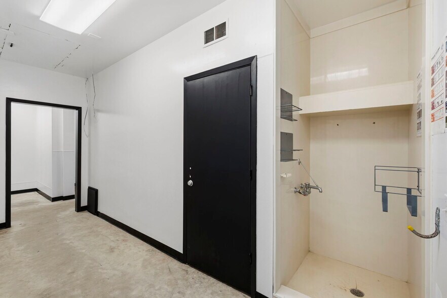 More Photos Of 9903 FM 2759 Rd, Richmond Specialty For Sale