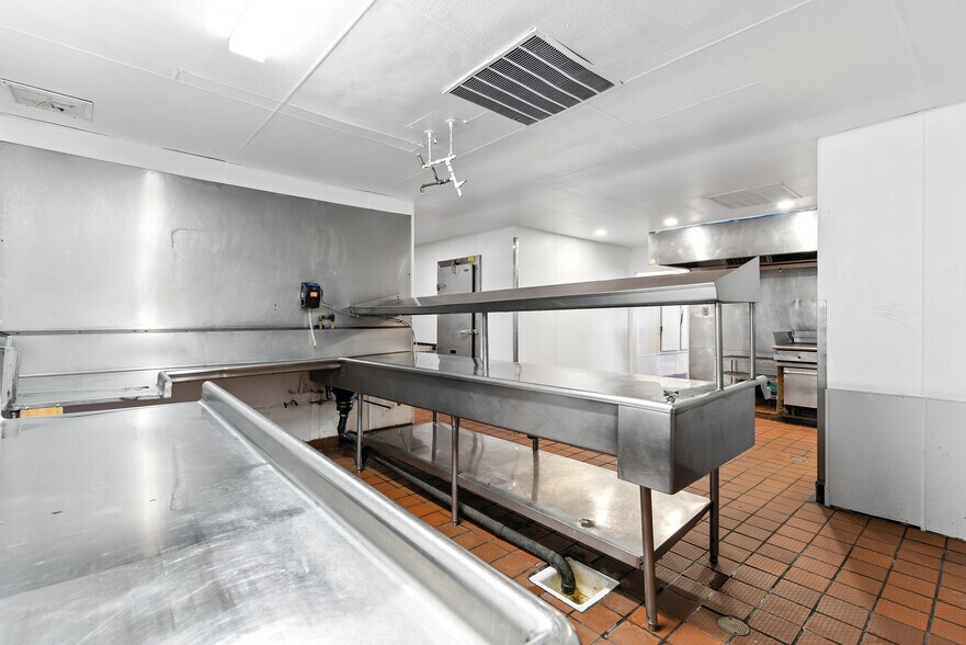 More Photos Of 4355 Sonoma Blvd, Vallejo Restaurant For Sale