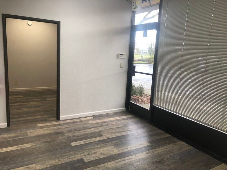 More Photos Of 5468 Skylane Blvd, Santa Rosa Research And Development For Lease