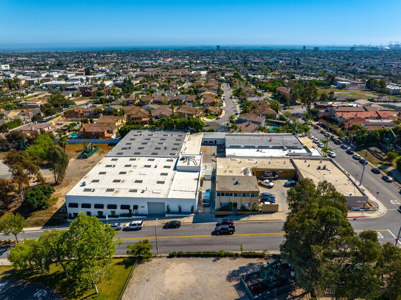 More Photos Of 2180 Temple Ave, Long Beach Warehouse For Lease