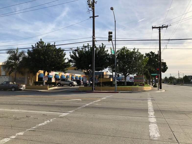 More Photos Of 16502 S Main St, Gardena General Retail For Sale