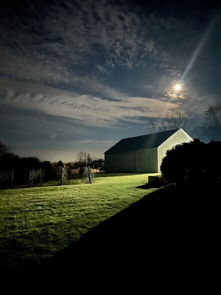 More Photos Of 6825 Old Richmond Rd, Lexington Winery Vineyard For Sale