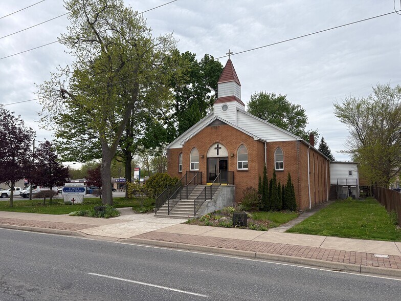 Primary Photo Of 5885 Malden Rd, Lasalle Religious Facility For Sale