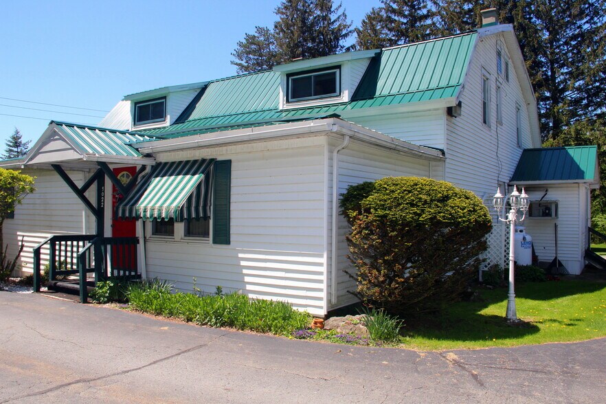 More Photos Of 2311 PA-247, Clifford Township Restaurant For Sale