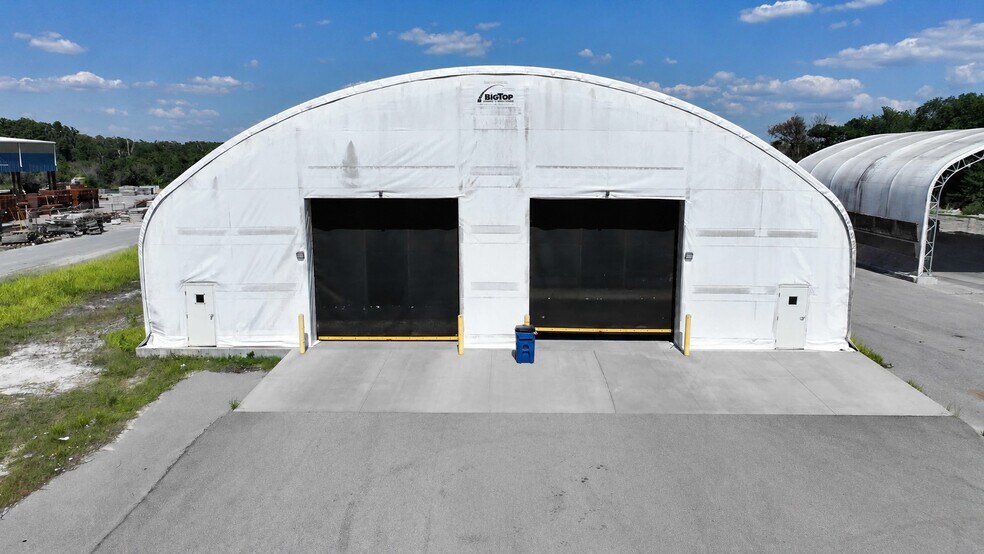 More Photos Of 2010 Longhorn ave, Lakeland Warehouse For Lease