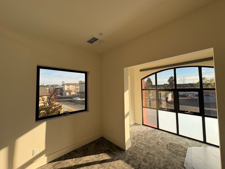 More Photos Of 190 W Napa St, Sonoma Office For Sale