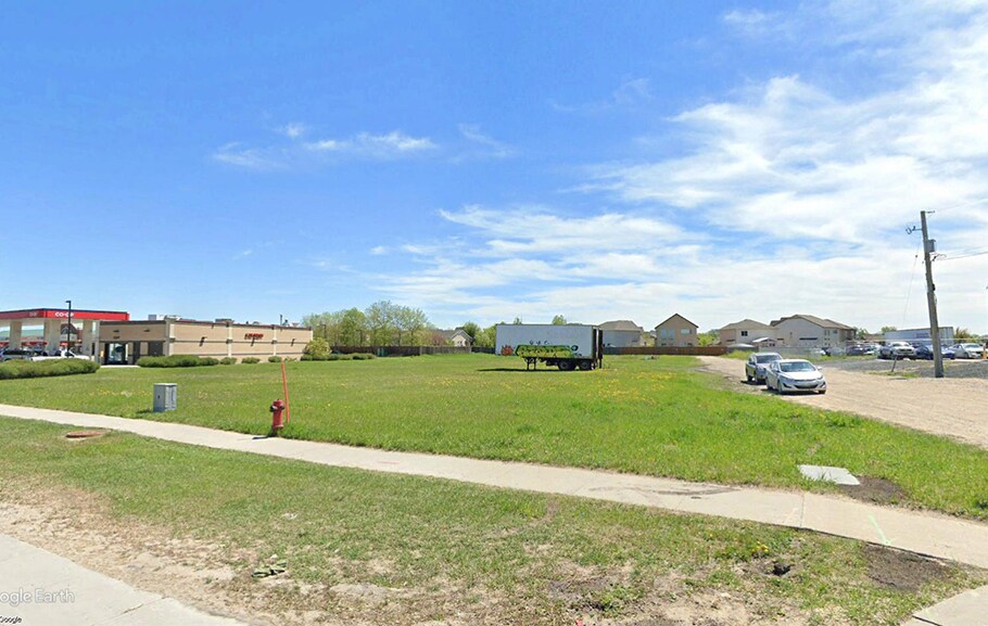 More Photos Of Main @ Commonwealth Ave, Winnipeg Land For Sale