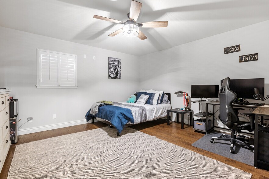 More Photos Of 608 W Morse St, Fredericksburg Specialty For Sale