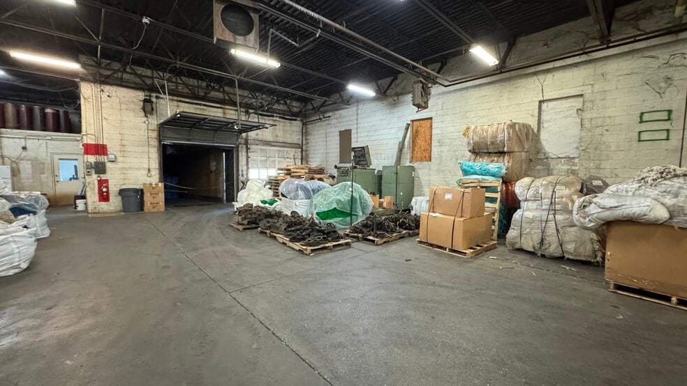 More Photos Of 240 S Main St, Nazareth Flex For Lease