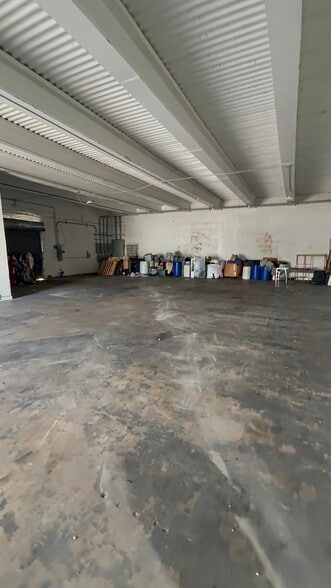 More Photos Of 3465 NW 71st Ter, Miami Warehouse For Lease